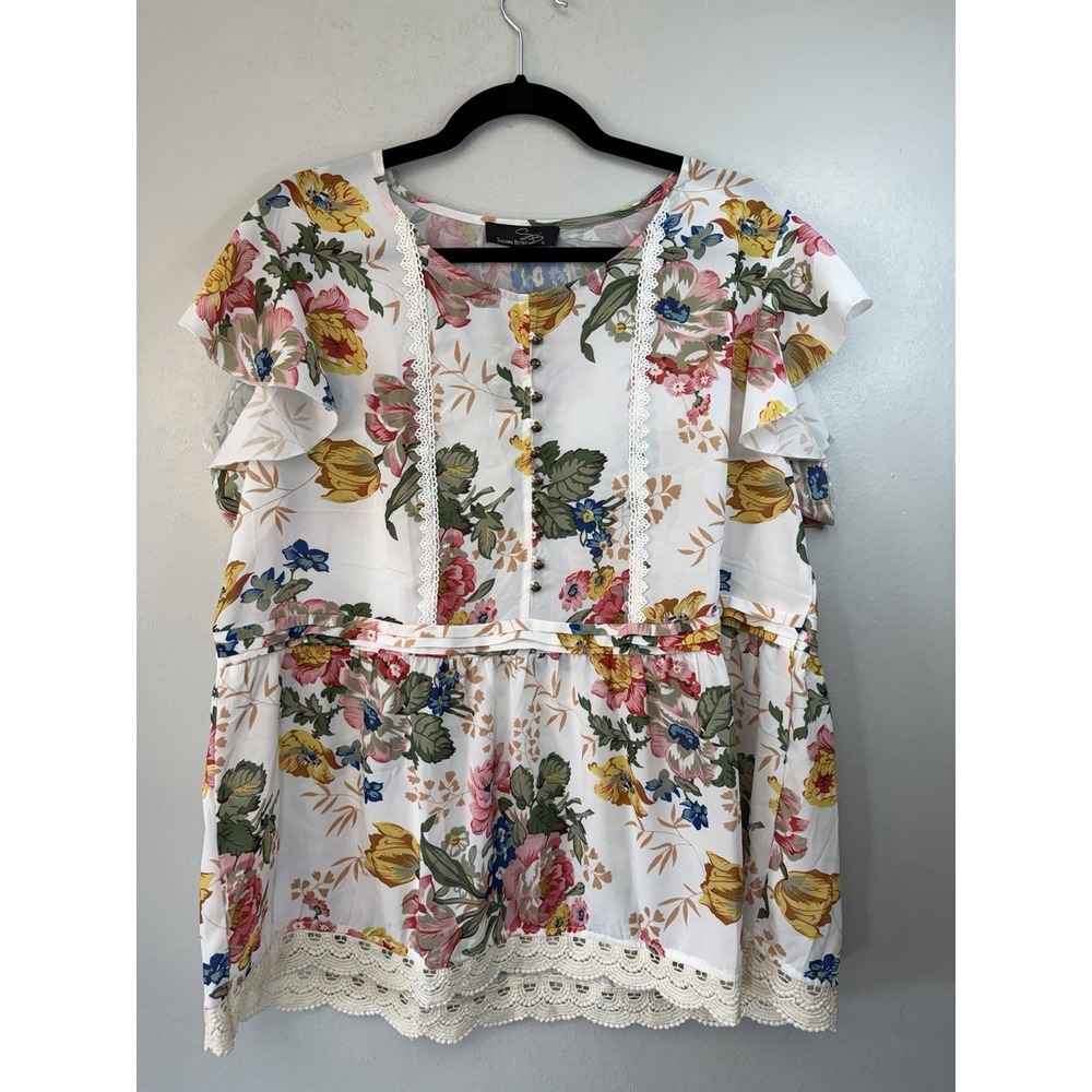 NWT Suzanne Betro‎ Plus Size White Floral Blouse With Lace Accents Size 1X